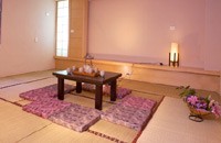 和式八人房