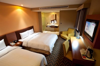 Deluxe Quad Room