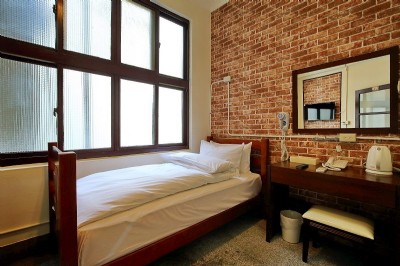 Single Room For Men