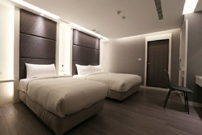 Warm Suite