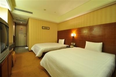 Deluxe Quad Room