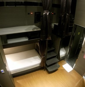 Backpackers room for men