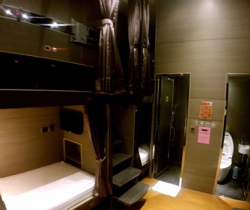 Backpackers room for women
