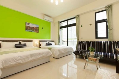 Quad Room