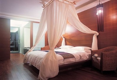 Honey Moon Room