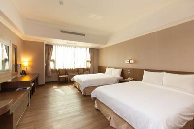 Quad Room