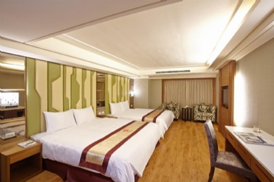 Deluxe Quad Room